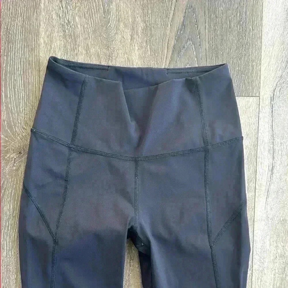 Lululemon Leggings.  Black.  Women’s size 6. - Picture 2 of 6